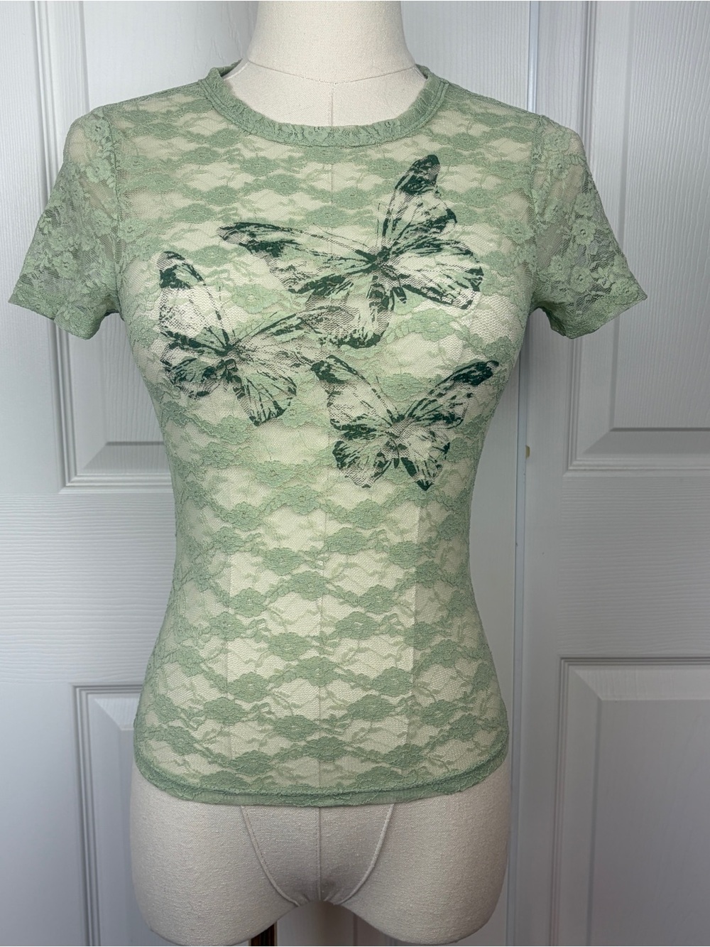 Ultra flirt green sheer lace butterfly short sleeve top